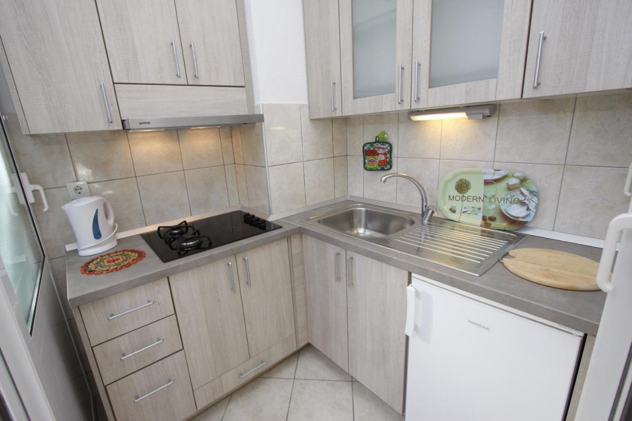 Apartments Delfin Тучепи Екстер'єр фото